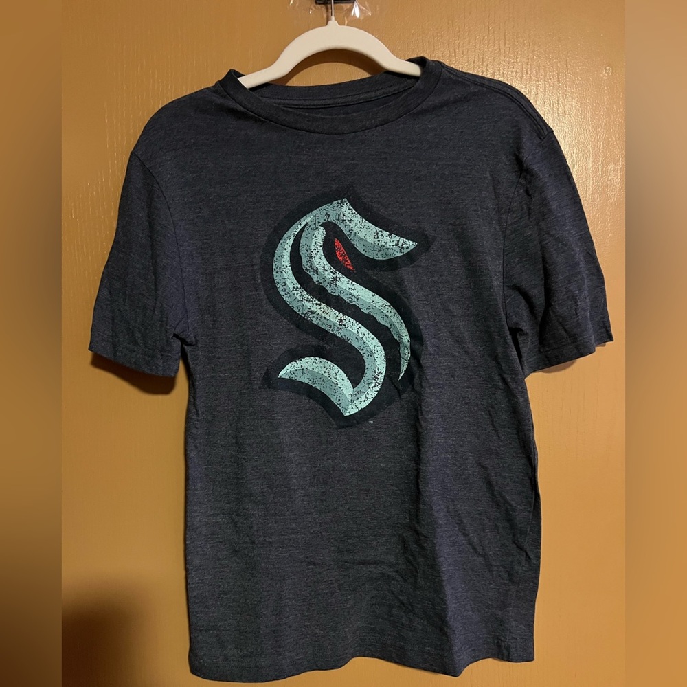 Seattle Kraken Fanatics Distressed Tri-Blend T-Shirt - Heather Navy